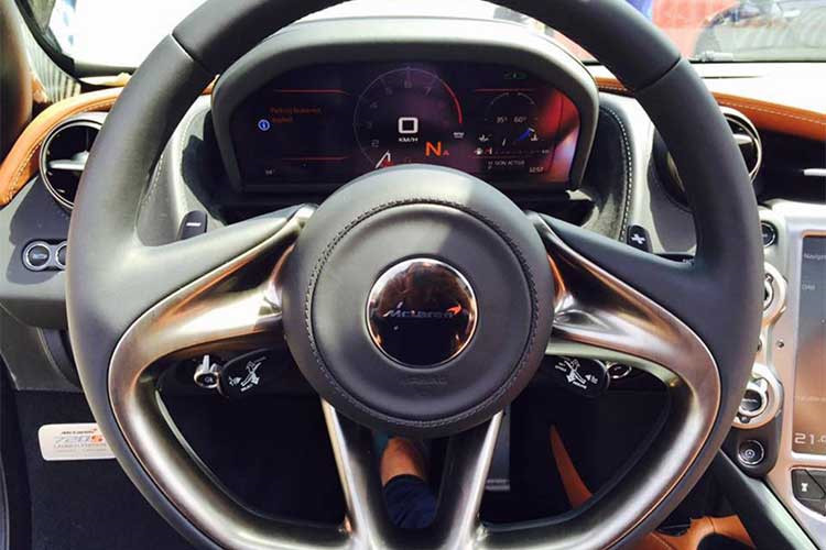 Siêu xe McLaren 720S tiền tỷ đầu tiên về Việt Nam